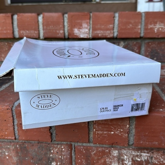 Steve Madden Gold Glitter Daancer Pumps Women's Size 10 - Picture 8 of 8